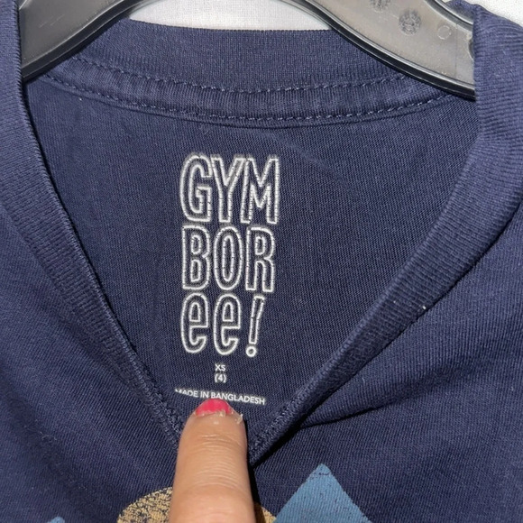 Gymboree moon & mountain graphic tshirt size xs (4) - Picture 3 of 3